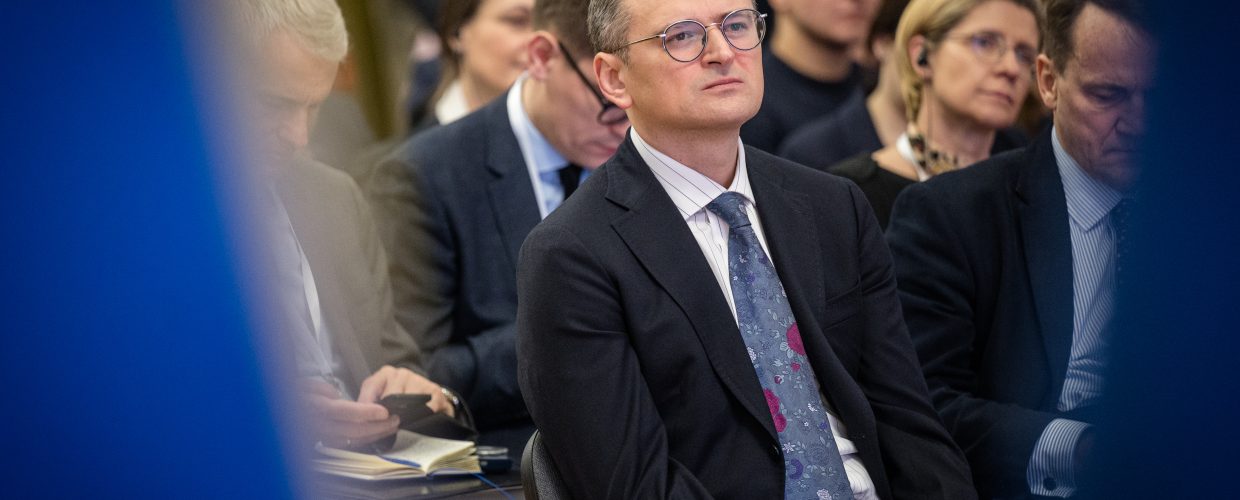 Дипломатія без зайвого блиску: як Кулеба зробив костюм інструментом м’якої сили