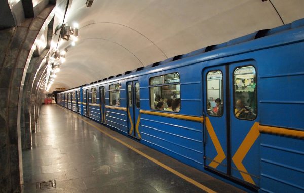 Київ після 22:00: як дістатися додому без таксі